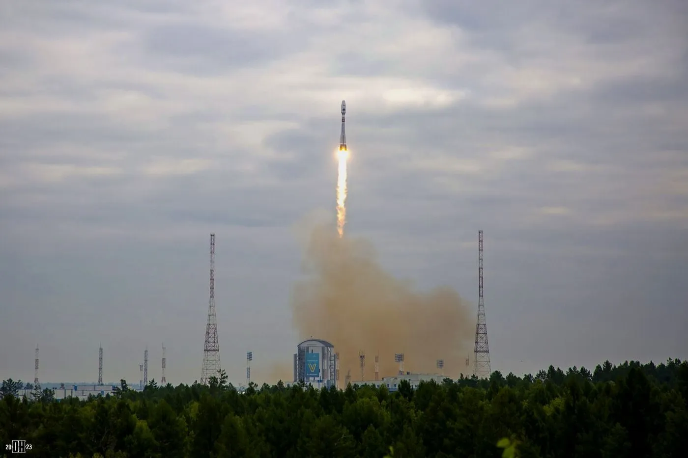 Russian rocket liftoff - carry Luna-5 space craft to moon.webp