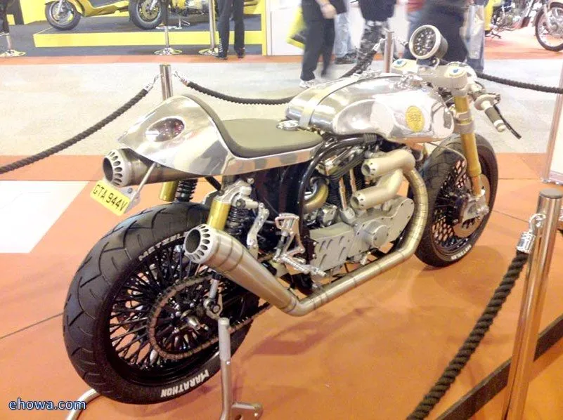 slimsukbikeshow25.webp