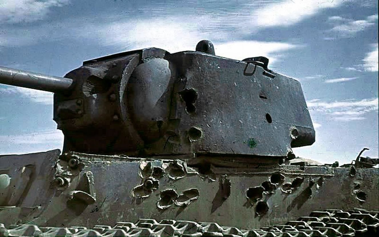 Stalingrad,_Panzer_KW-1.jpg