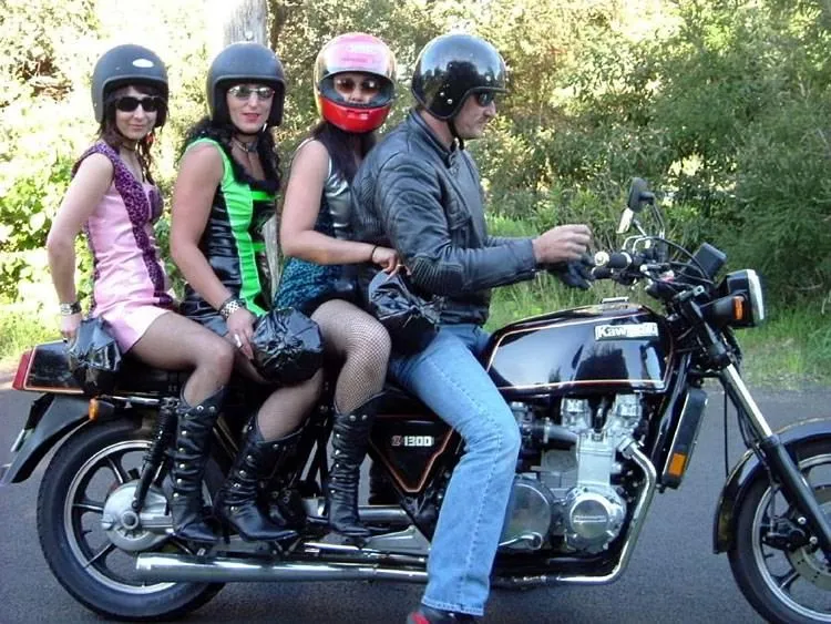 steve-hari-z1300-limo-melbourne-au2s.webp