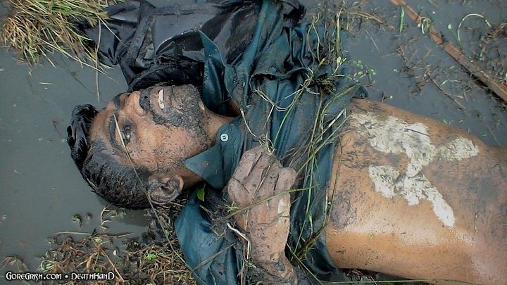 tamil-fighters-killed-by-srilankan-troops11-Korattanam-India-2009.jpg
