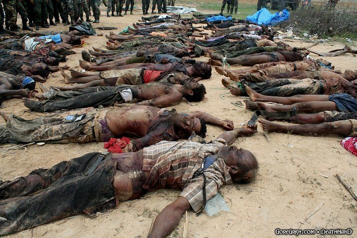 tamil-fighters-killed-by-srilankan-troops6-Korattanam-India-2009.jpg