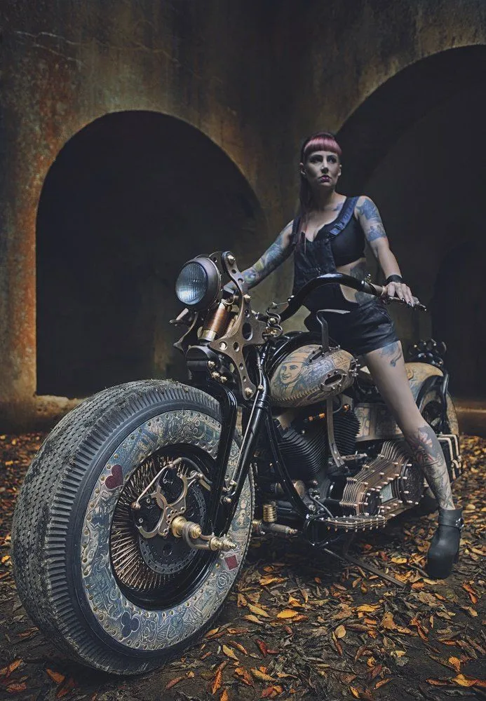 Tattooed-Motorcycle-Photos-Tomasz-Pulsakowski-5.webp