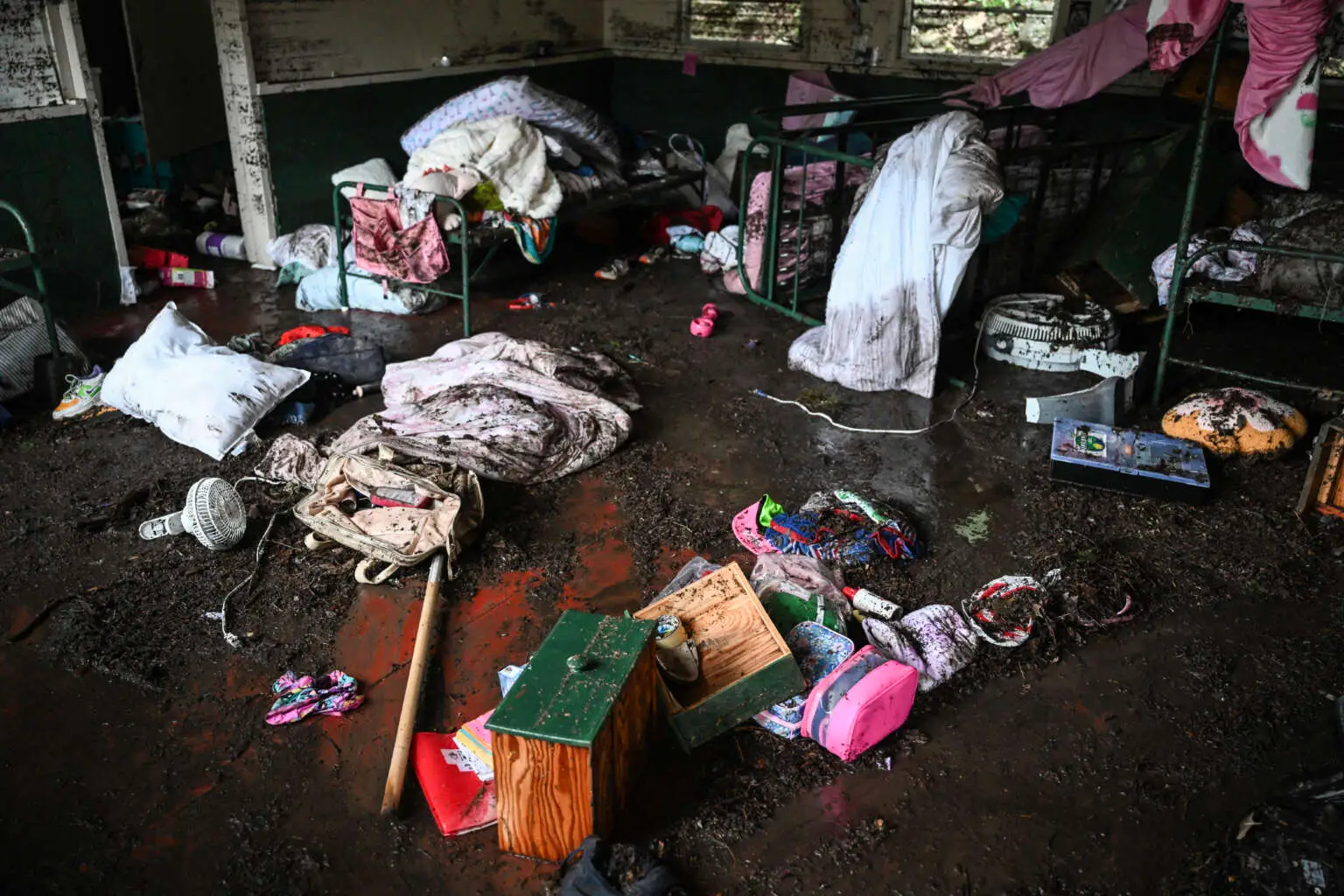 Texas floods 5- girls camp dorm- Jul 4 weekened 2025.webp