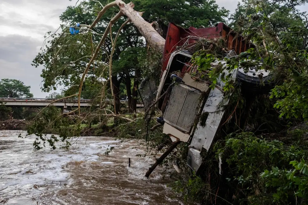 Texas floods 9- Jul 4 weekened 2025.webp