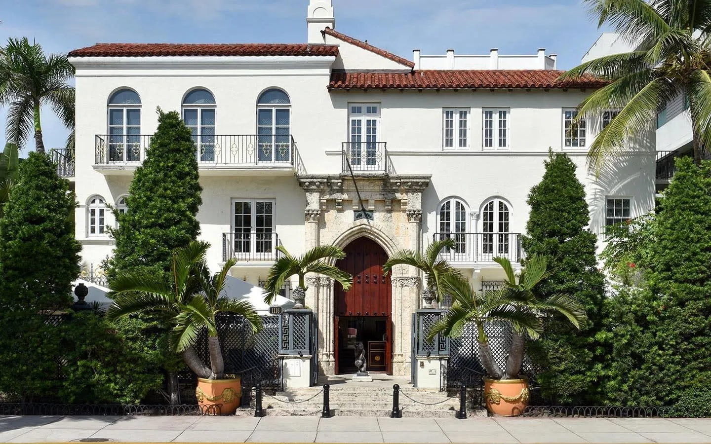 The-Villa-Casa-Casuarina-1440x9000-4ad18e455056a36_4ad18fb6-5056-a36a-0b993d09a5b141ba.jpg