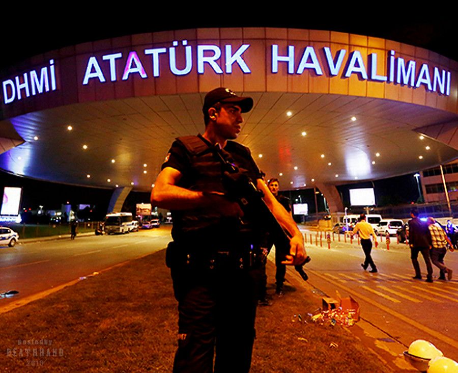 three-isis-suicide-bombers-attack-ataturk-airport-0-Istanbul-TU-jun-28-16.jpg