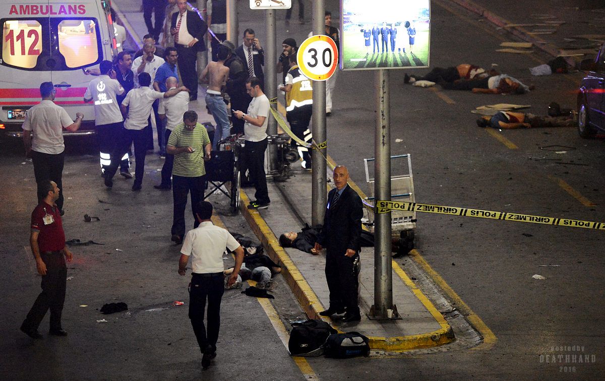 three-isis-suicide-bombers-attack-ataturk-airport-21-Istanbul-TU-jun-28-16.jpg