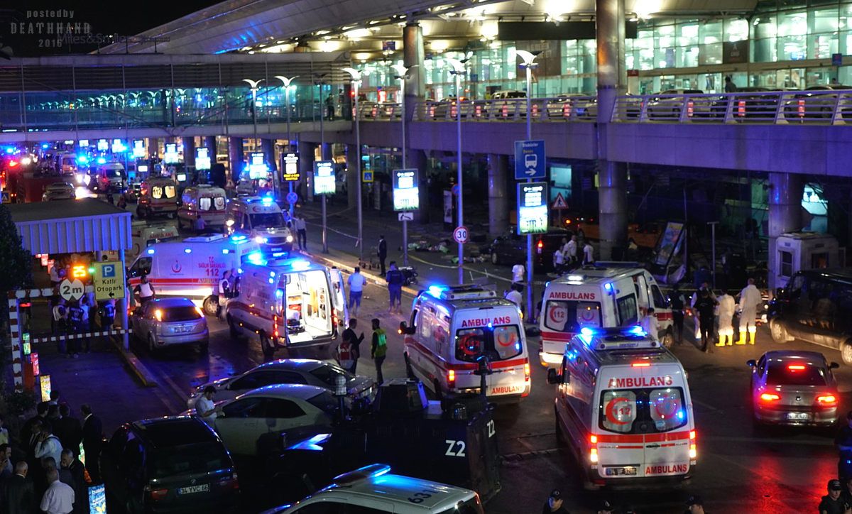 three-isis-suicide-bombers-attack-ataturk-airport-33-Istanbul-TU-jun-28-16.jpg