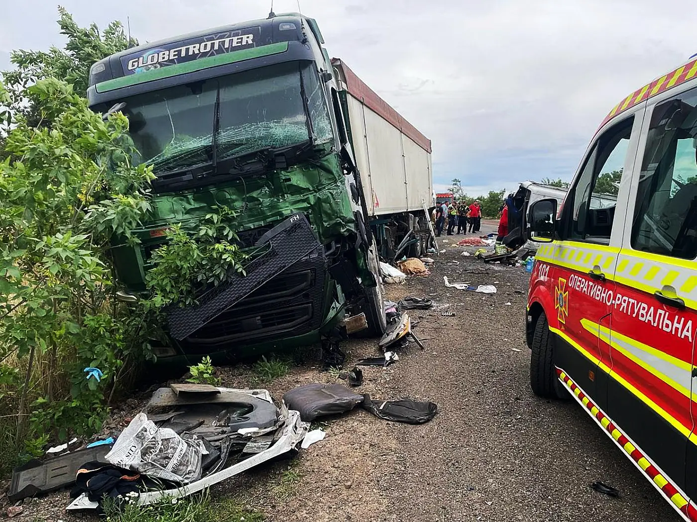 Traffic accident on the Odessa-Nikolaev highway, minibus and truck collided, 12 dead, near Ne...webp