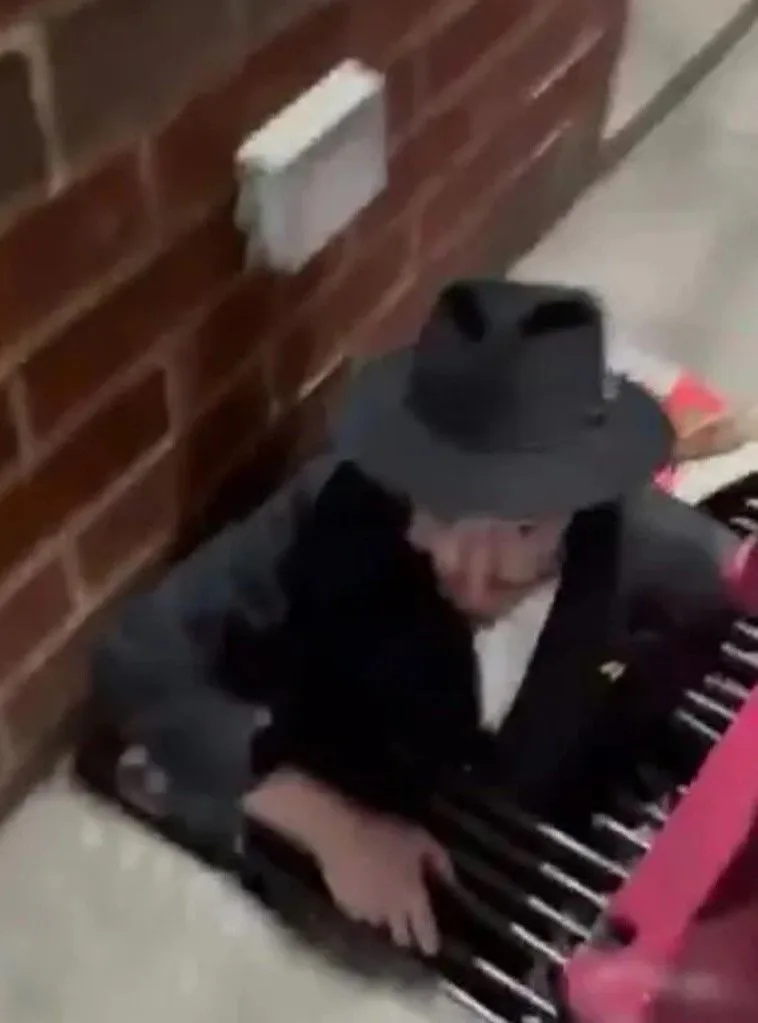 tunnel jew.webp