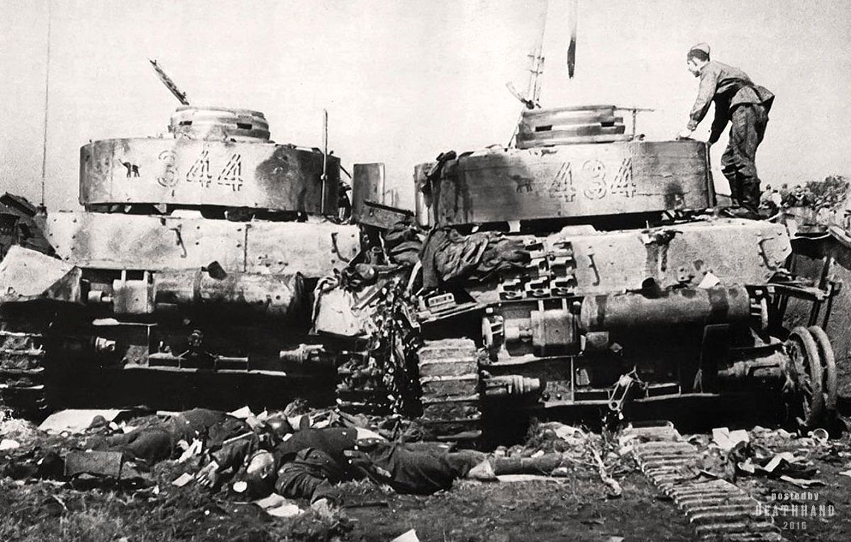 two knocked out German PzKpfw IV's near Bobruisk.jpg