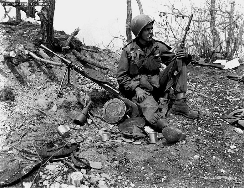 us-soldier-rests-beside-russian-mg-Korea-apr25-51.jpg