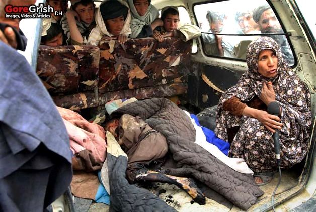 us-soldier-shoots-dead-civilians4-Kandahar-Afghanistan-mar11-12.jpg