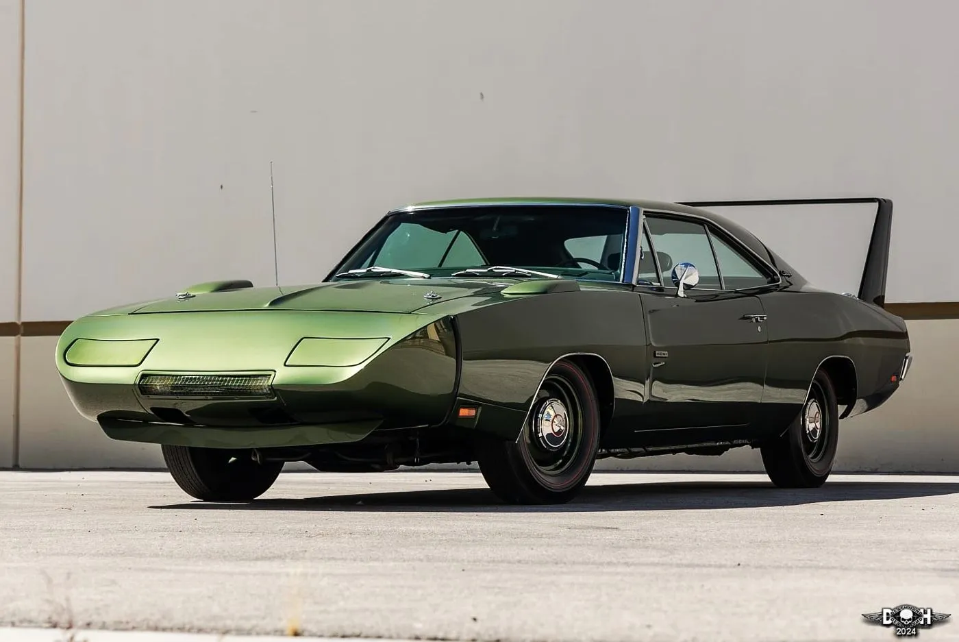 Worlds most highly optioned 1969 Dodge-Hemi-Daytona sells for record price 4 - USA.jpg