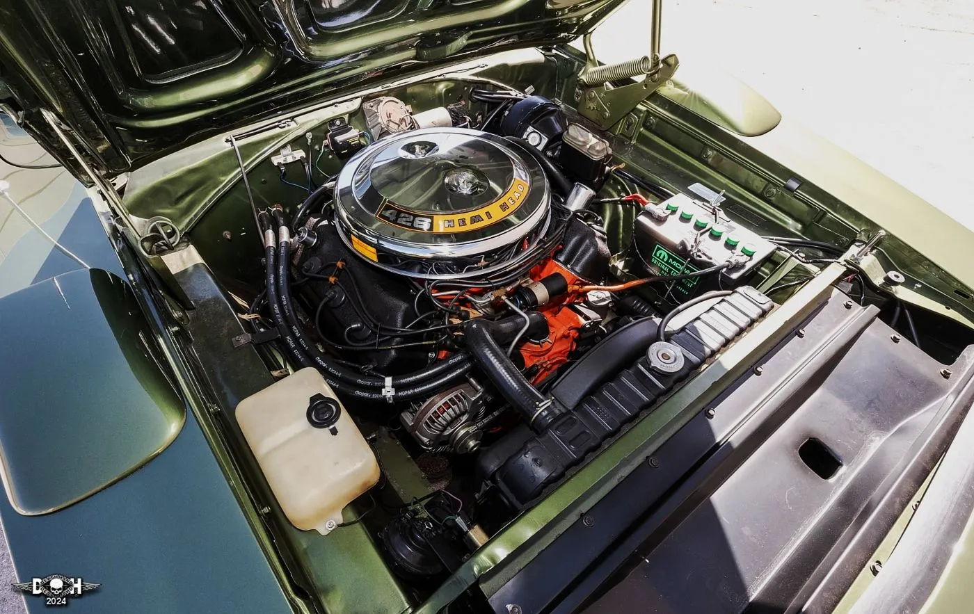 Worlds most highly optioned 1969 Dodge-Hemi-Daytona sells for record price 5 - USA.jpg
