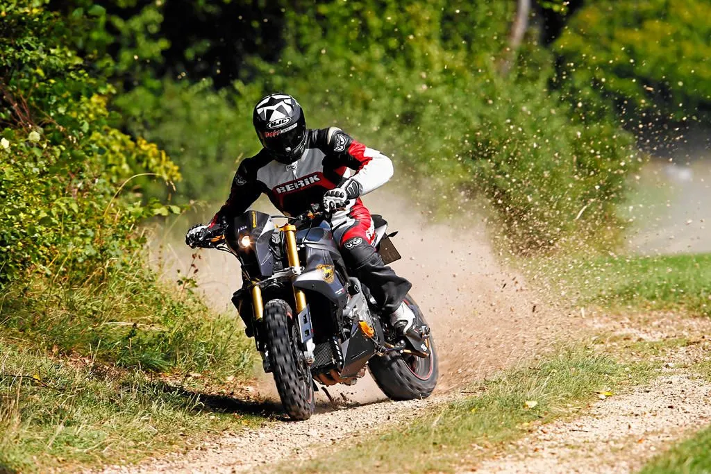 Wunderlich-BMW-Mad_Max_S_1000_RR_050.jpg.2041023.webp