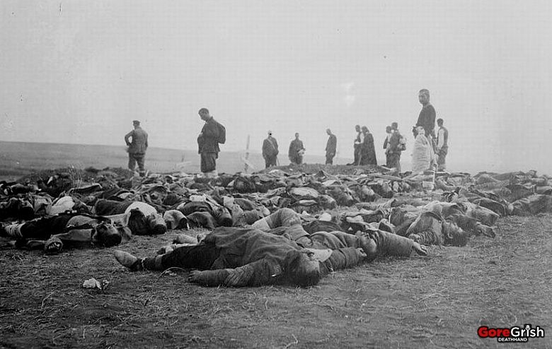 ww1-bodies-of-dead-bulgarian-soldiers.jpg