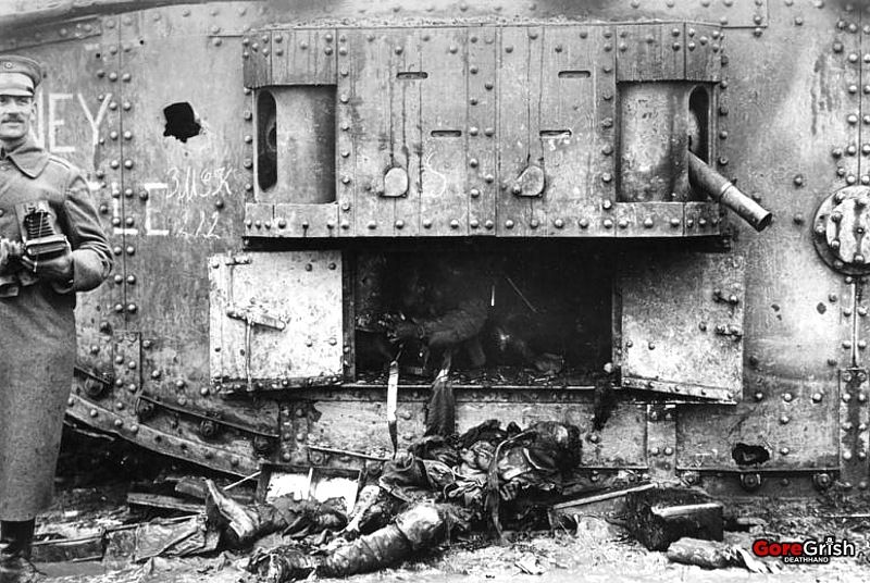 ww1-brit-tank-blarney-castle-knocked-out1-Cambrai.jpg