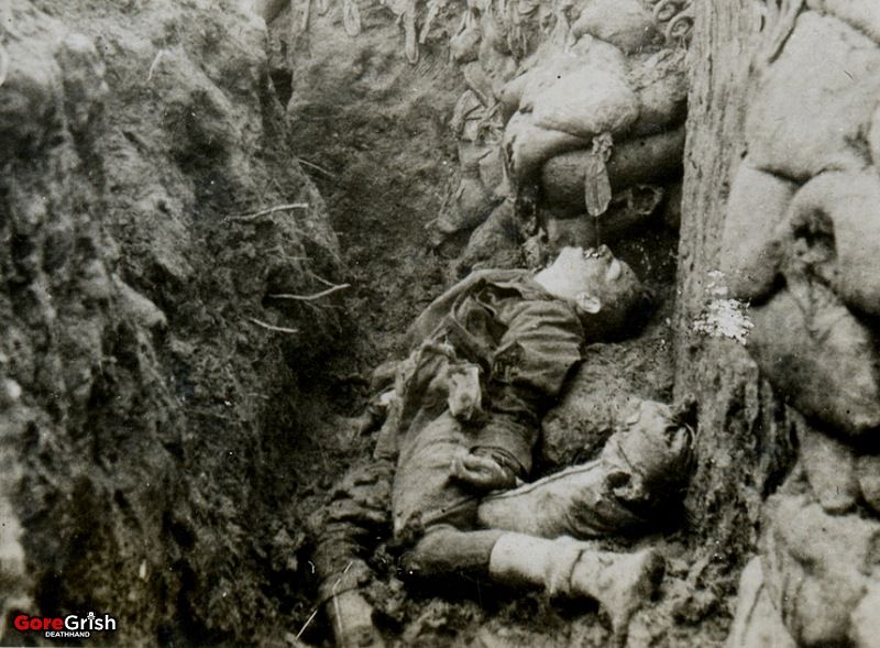 ww1-dead-british-soldier-in-trench.jpg