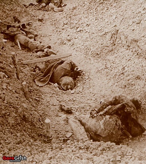 ww1-dead-german-soldiers-artillery-attack-on-trench-Marne.jpg