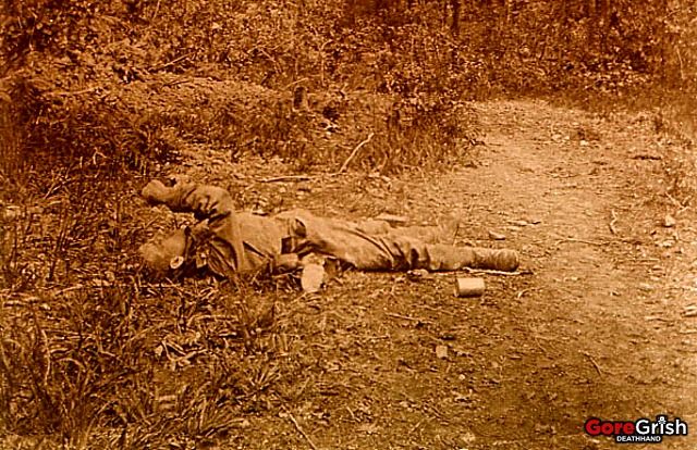 ww1-dead-soldier-Verdun.jpg