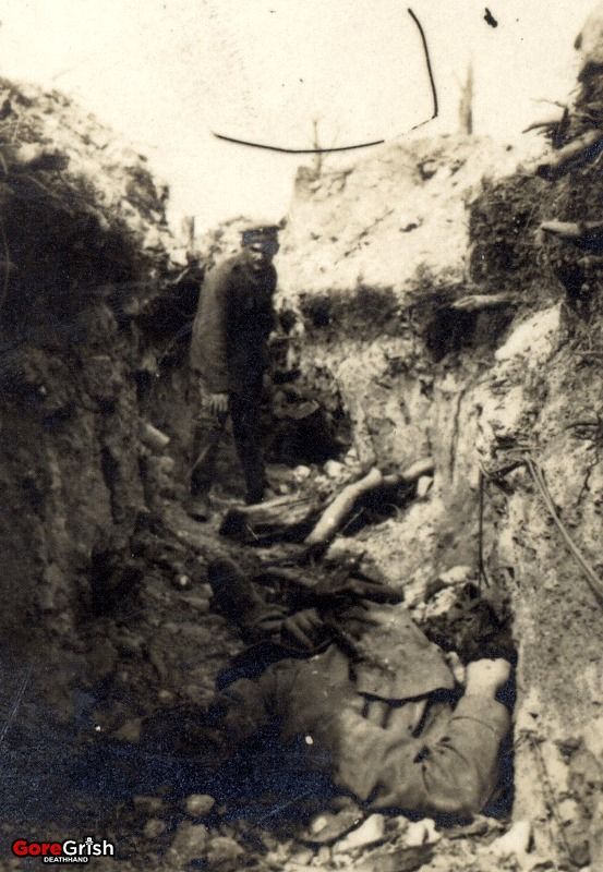 ww1-dead-soldiers-postcard-c1916.jpg