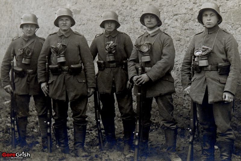 ww1-german-soldiers-Flanders-apr-1918.jpg