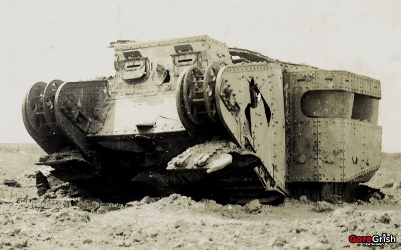 ww1-knockedout-british-mkII-tank-Bullecourt-mar1918.jpg