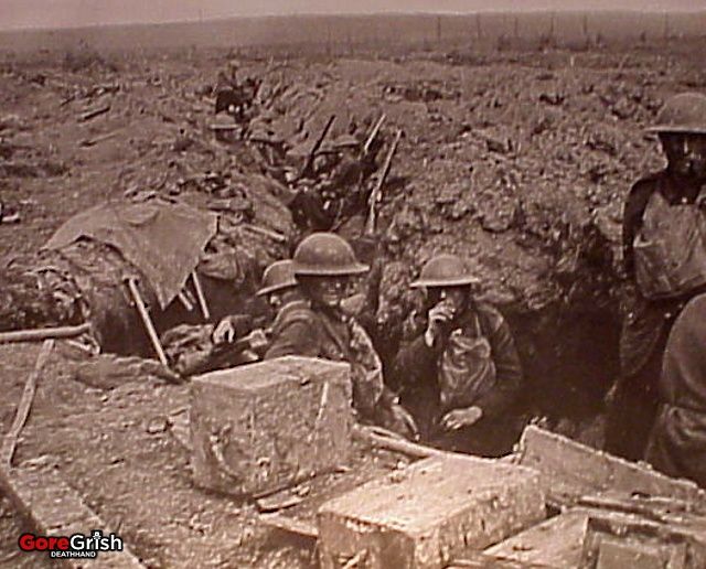 ww1-scottish-soldiers-in-trench.jpg