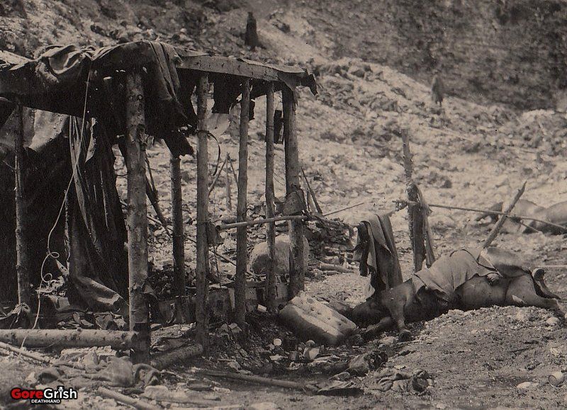 ww1-shelter-hit-by-artillery-in-valley-Col-del-Rosso-1918.jpg