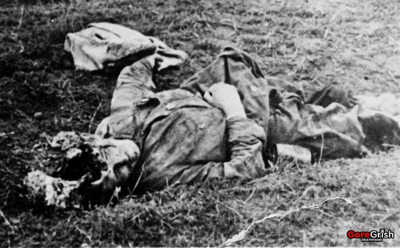 ww2-Op-Barbarossa22-dead-red-soldiers-Ukraine-jun-dec1941.jpg