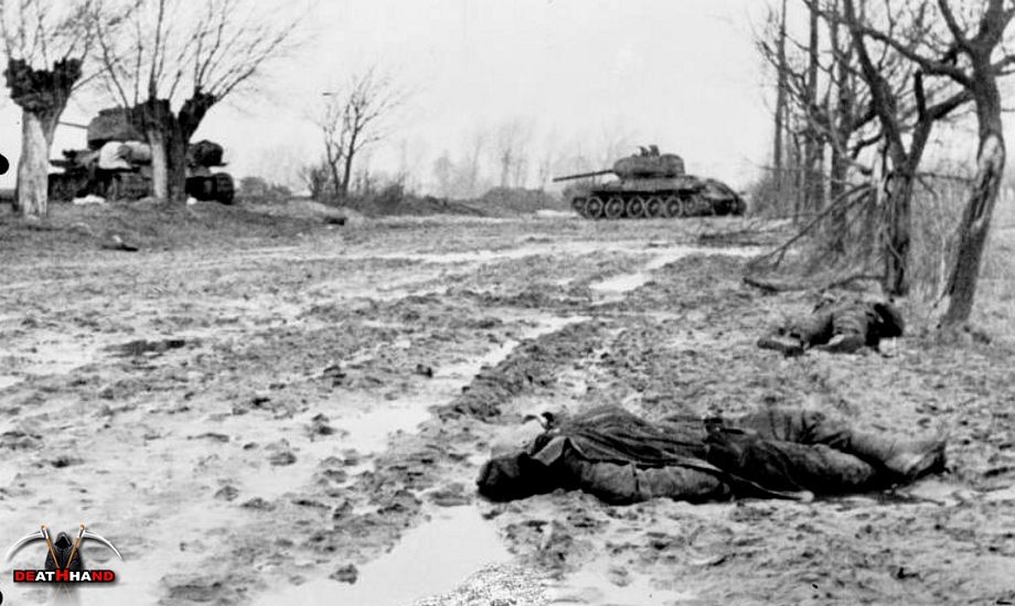 ww2-russian-dead-knocked-out-tanks.jpg