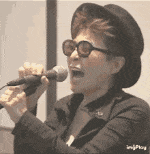 yoko-ono-screaming.gif