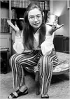 hillary-clinton-hippie.webp