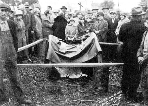 Wheelbarrow-Kahoe.jpg