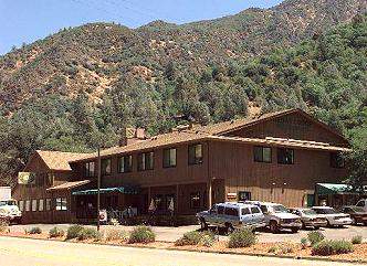 cedar_lodge_motel.jpg