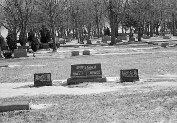 clutter_tombstones.jpg