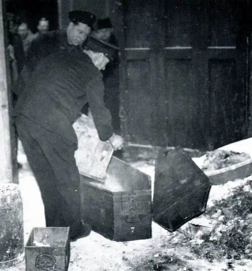 petiot_161.jpg