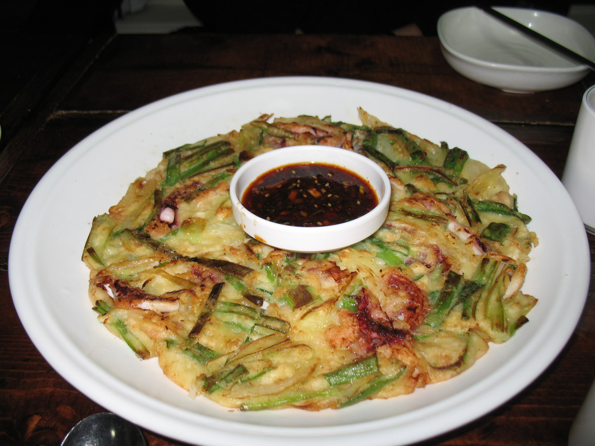 Korean_pancake-Pajeon-08.jpg