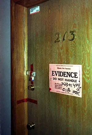jeffrey-dahmer-apartment-3.jpg