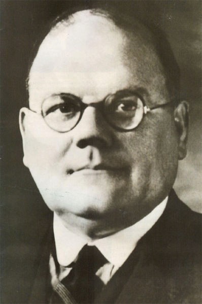 John_Bodkin_Adams_1940s.jpg
