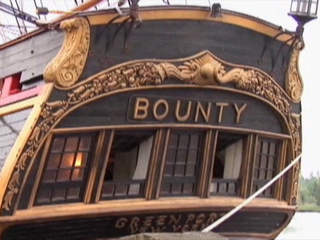 HMS_Bounty_docked_6_20121030080709_320_240.JPG